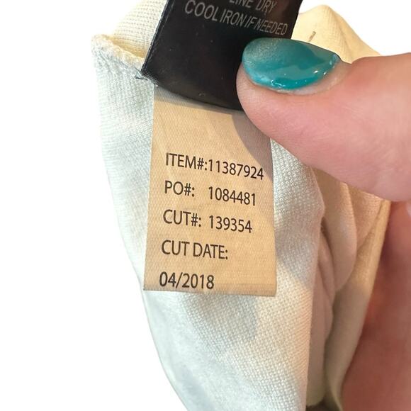 Torrid 00 Sheer overlay skirt with white boyshorts - Picture 5 of 8